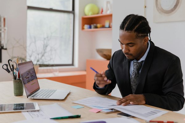 Les Nouvelles Frontières de l'Innovation : Révolutions Créatives dans le Street Marketing