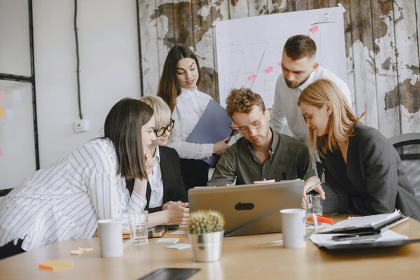 Comprendre le rôle du manager de transition dans la réussite des entreprises